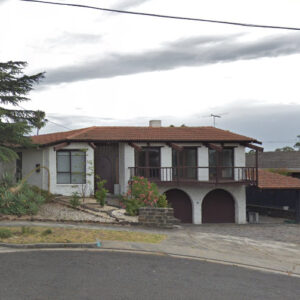 9 Lyons Court, Mentone